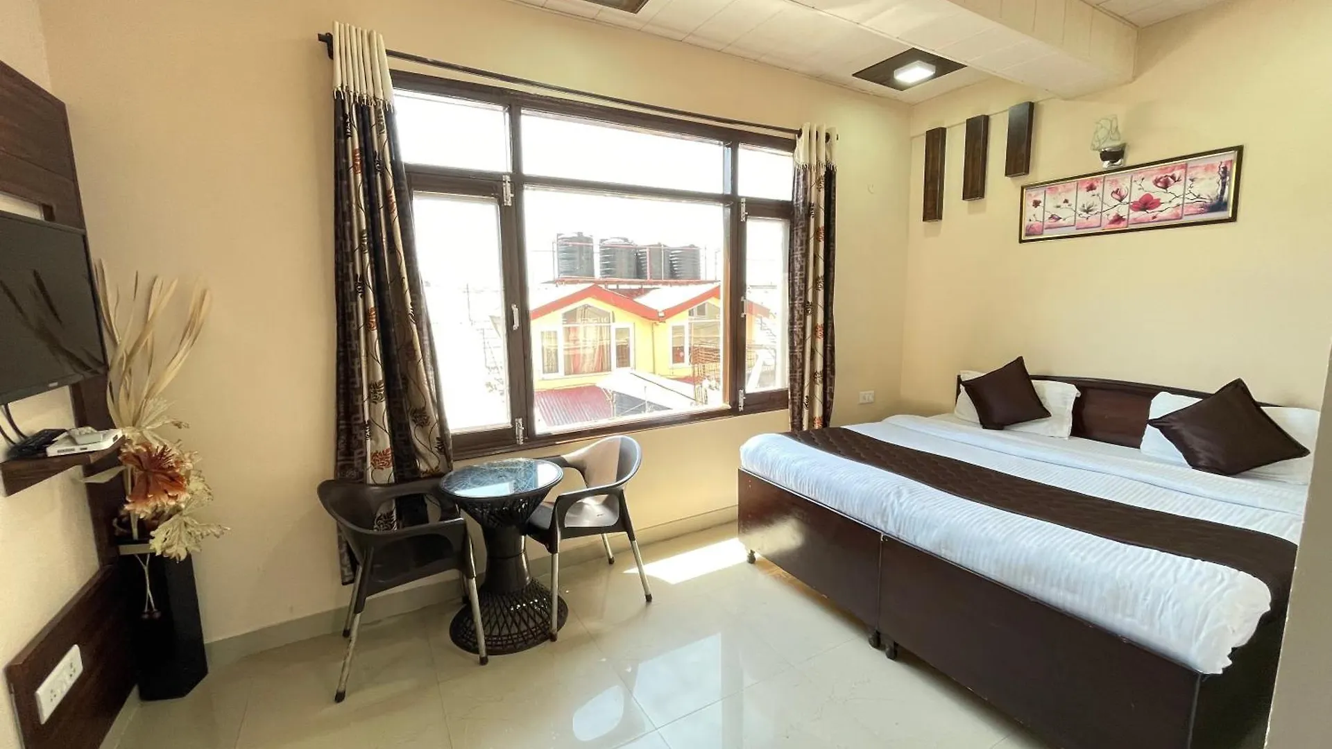 Hotel O Home Sam Villa Studio Shimla